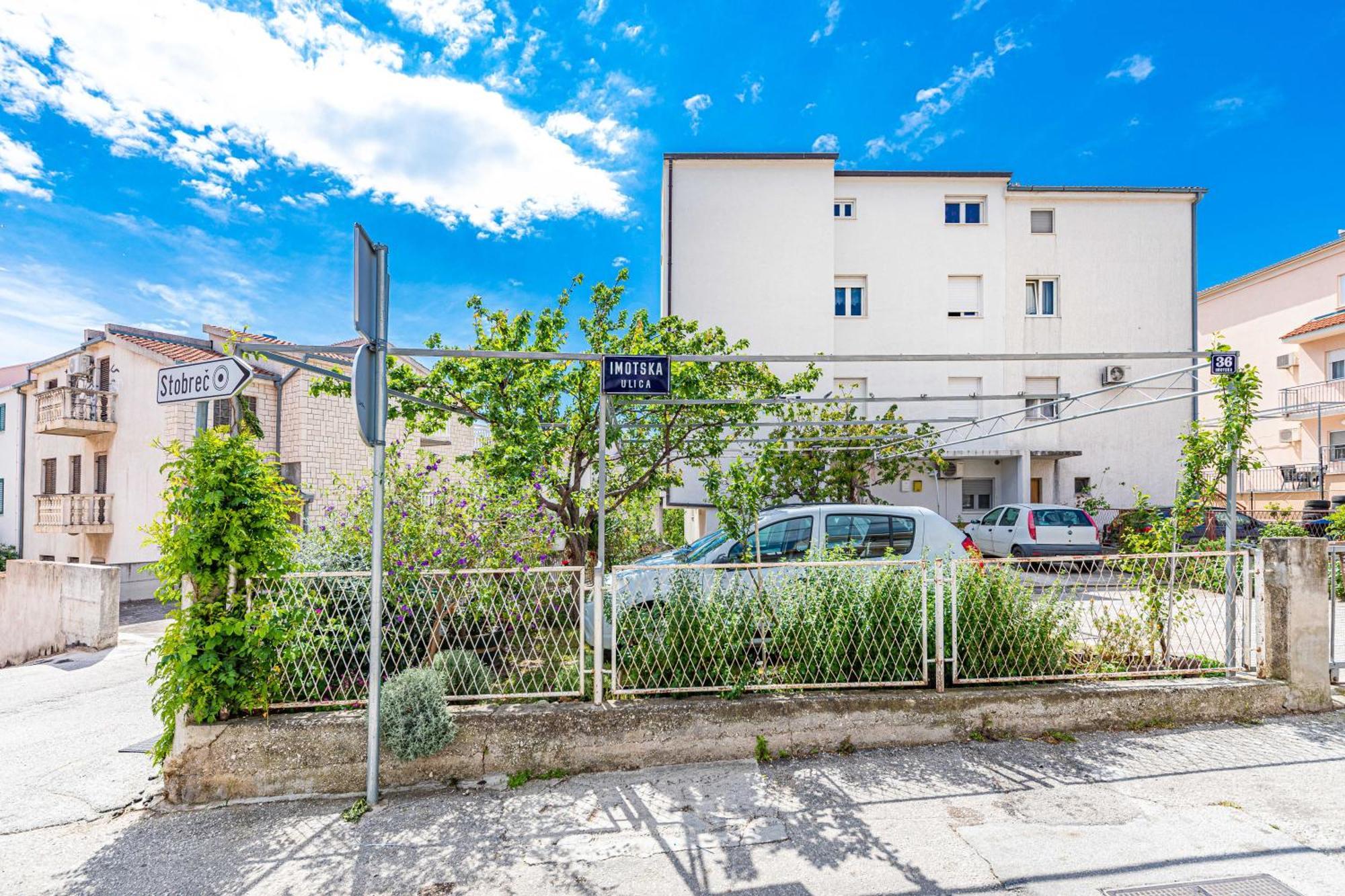 Apartments Iskra Stobreč Eksteriør bilde